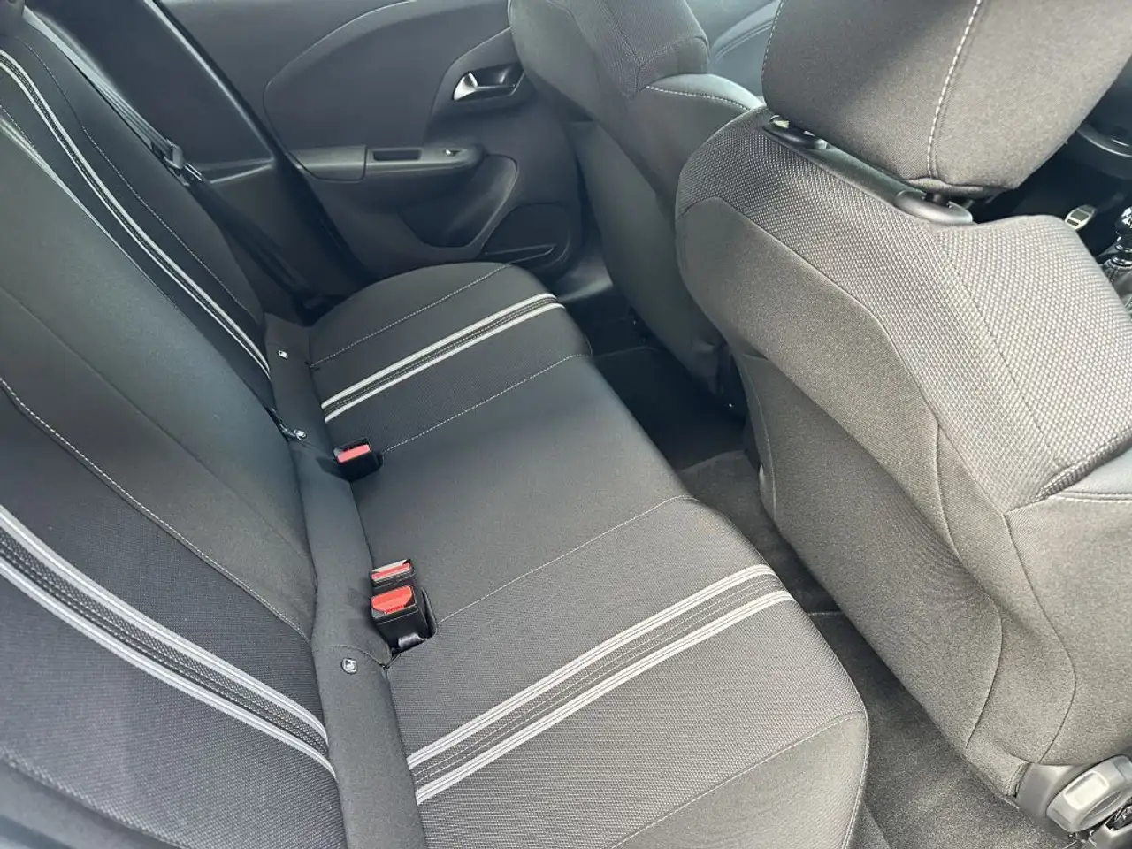 Opel Corsa GS +NAVI+RFK+DAB+ — Galería del vehículo 9