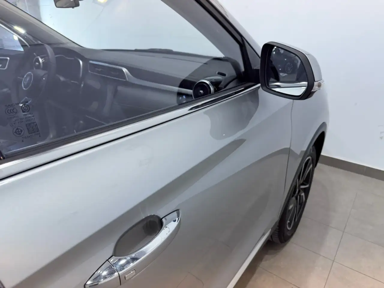 MG ZS 1.0 T-GDI Luxury Aut. 82kW — Vehicle gallery 21