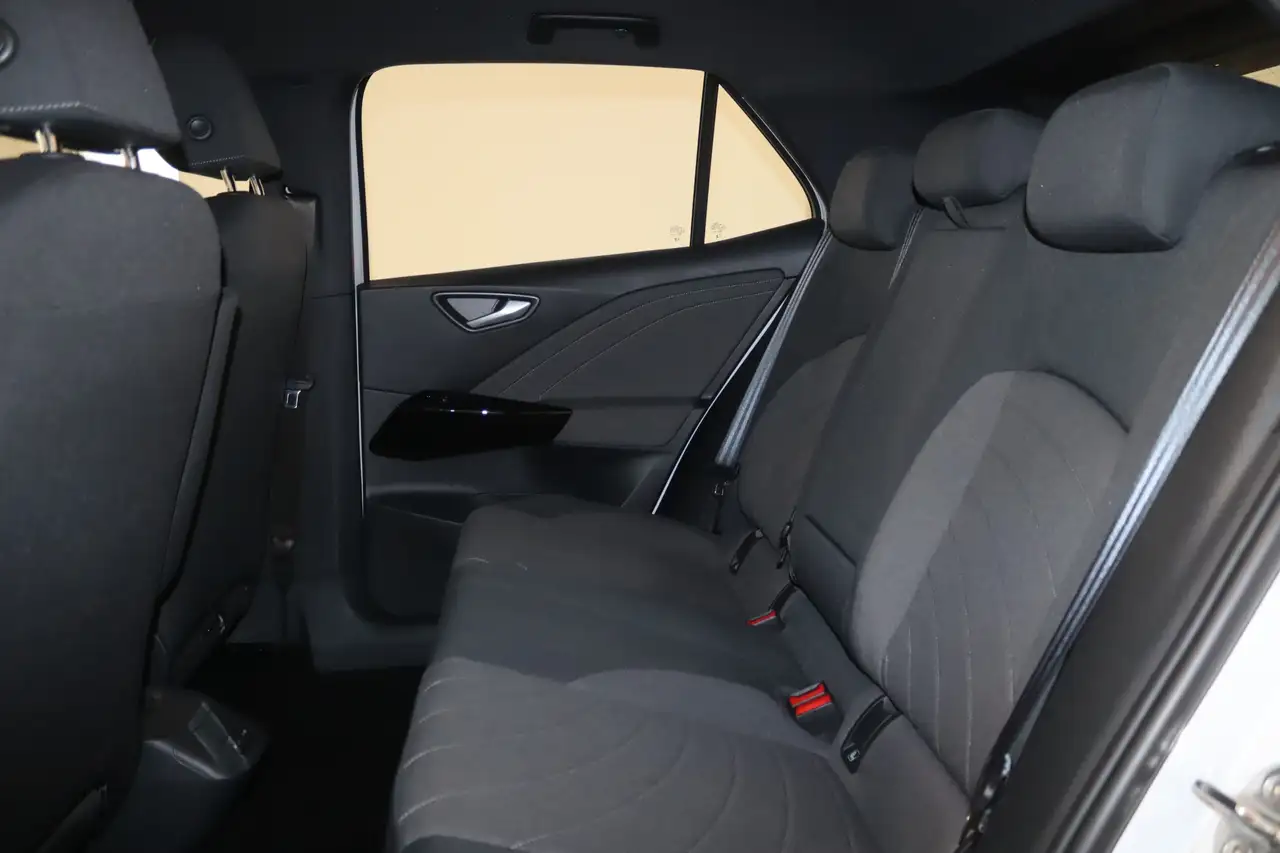 Volkswagen ID.3 Pro 150 kW 62 kw h-LED-CCS-PDC-AMBIENTE- — Galería del vehículo 11