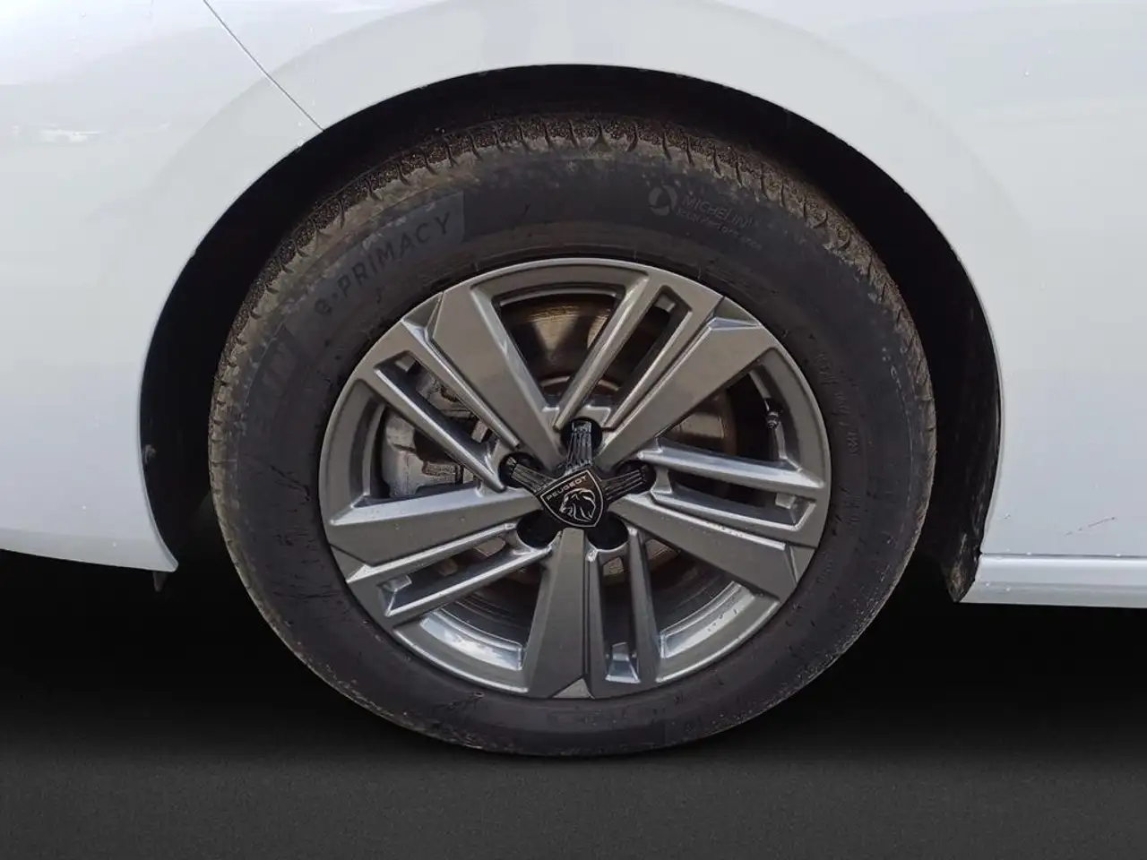 Peugeot 308 SW Active Pack PureTech 130 EAT8 — Vehicle gallery 8