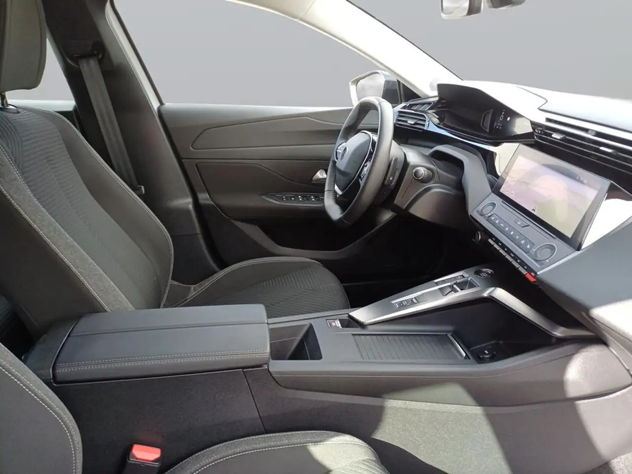 Peugeot 308 SW Active Pack PureTech 130 EAT8 — Vehicle gallery 11