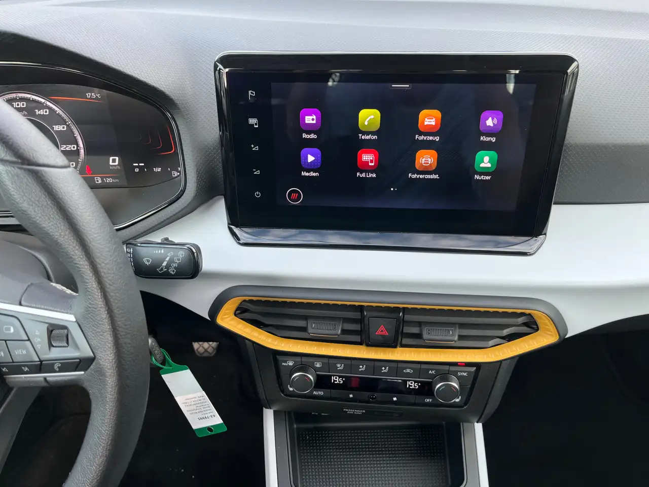 SEAT Arona 1.0TSI Style Edition LED Park Sitzh Tempom — معرض صور السيارة 7