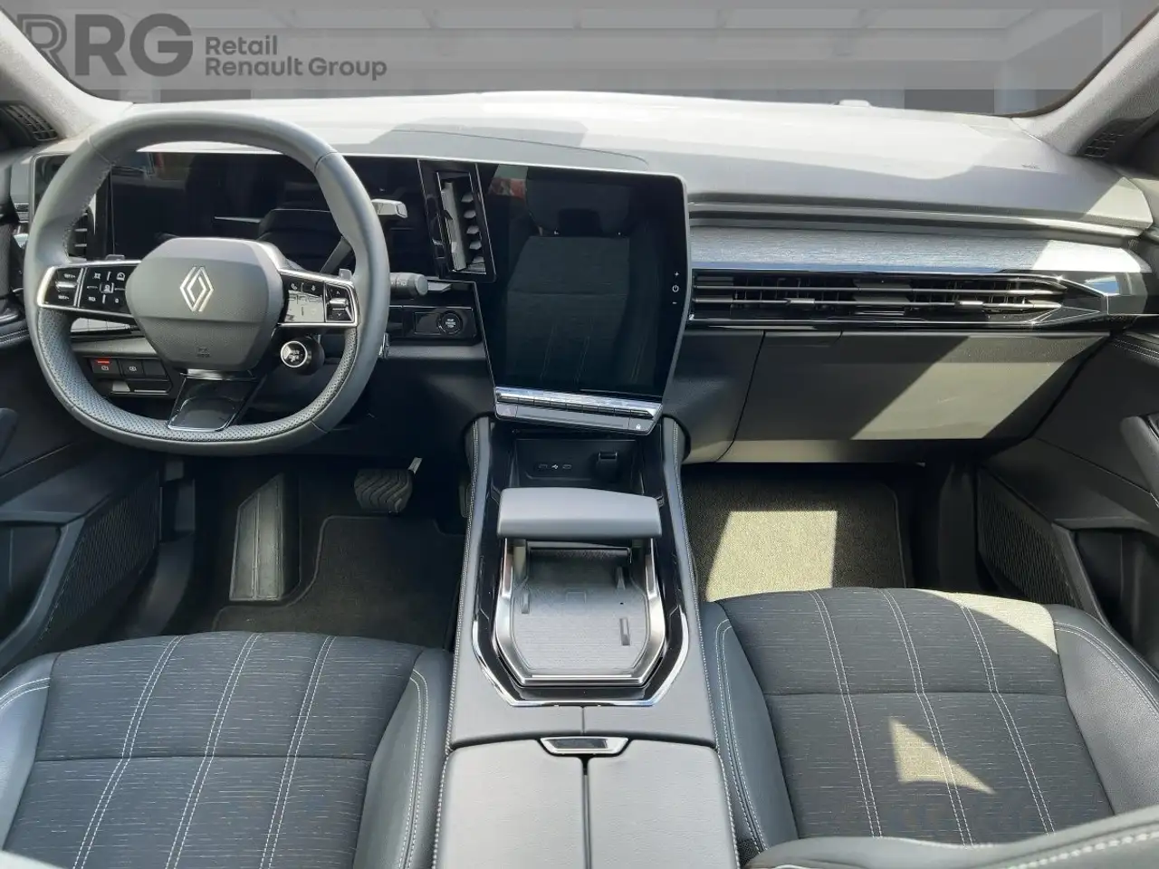 Renault Austral TECHNO E-TECH FULL HYBRID 200 RÜCKFAHRKAMERA — Galería del vehículo 10