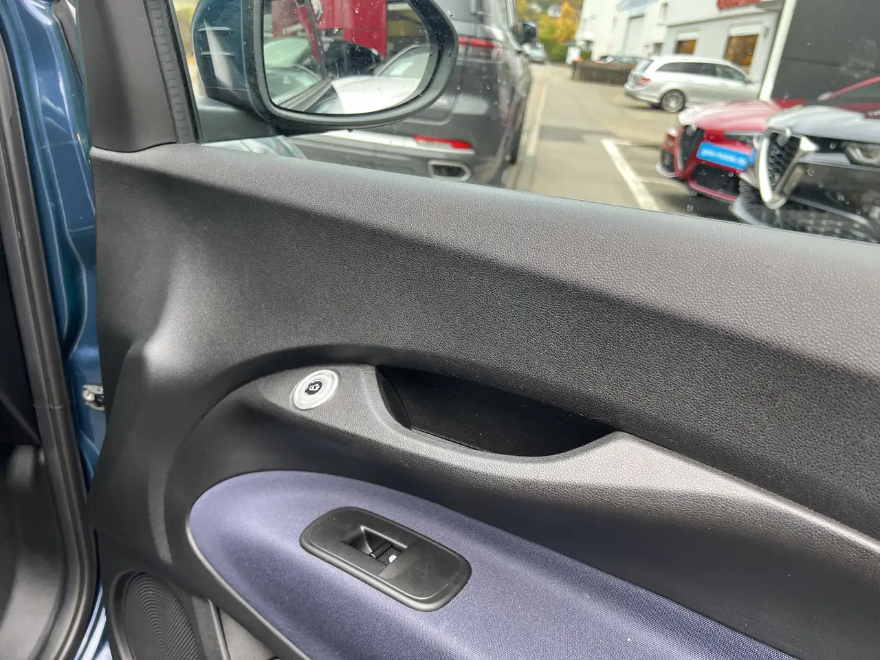 Fiat 500e Action | Spurhalteassist. | CarPlay | — معرض صور السيارة 13