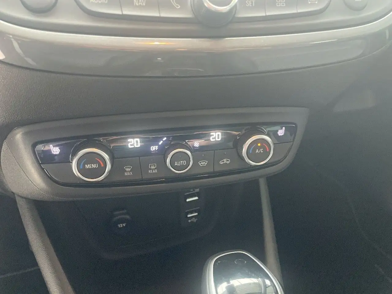Opel Crossland X Crossland Elegance Autom.SHZ,LHZ,Allw,Navi,RFK.. — معرض صور السيارة 18