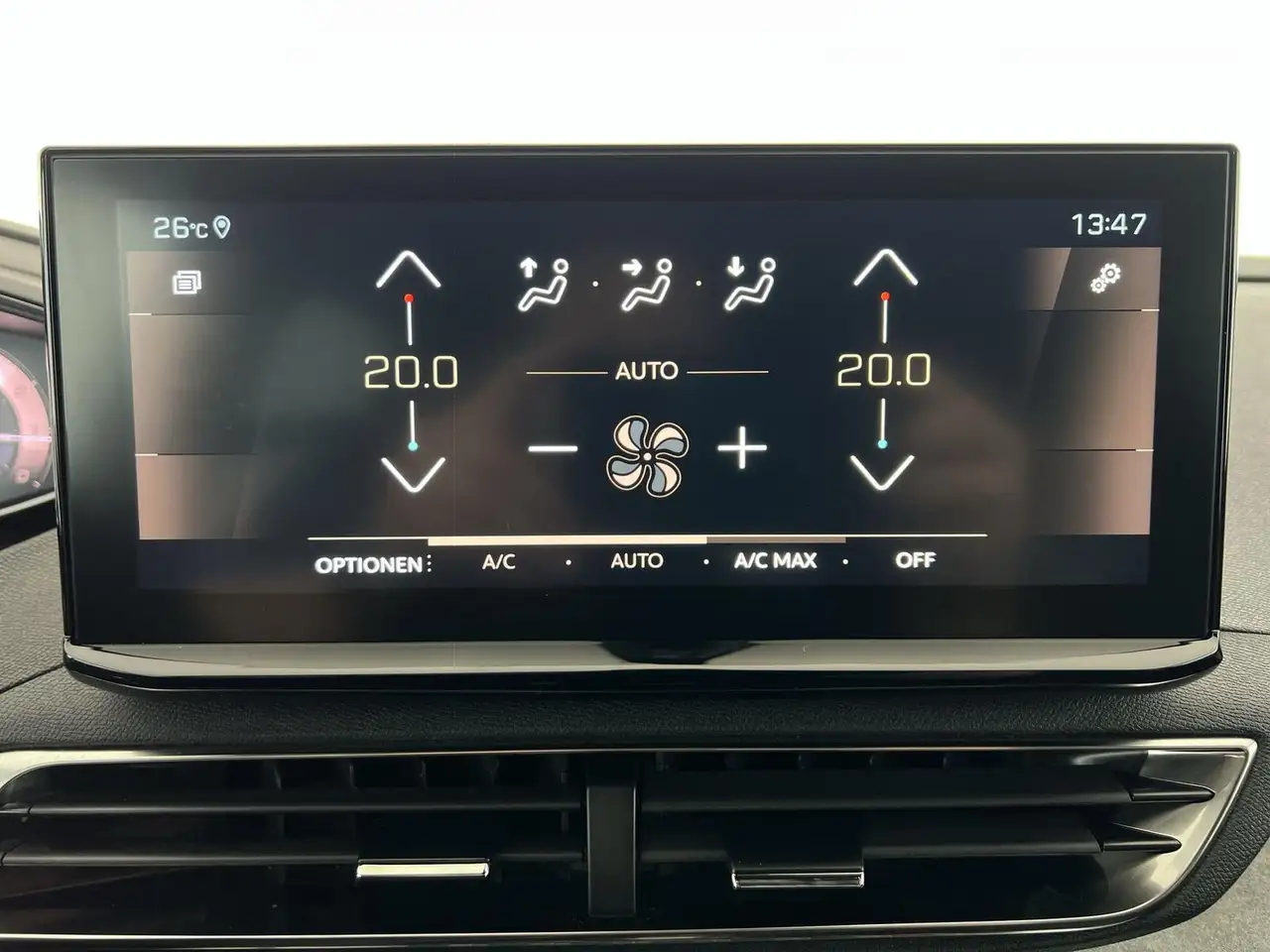 Peugeot 3008 GT 1.2*NAVI*RFK*SHZ*uvm — Galerie du véhicule 14
