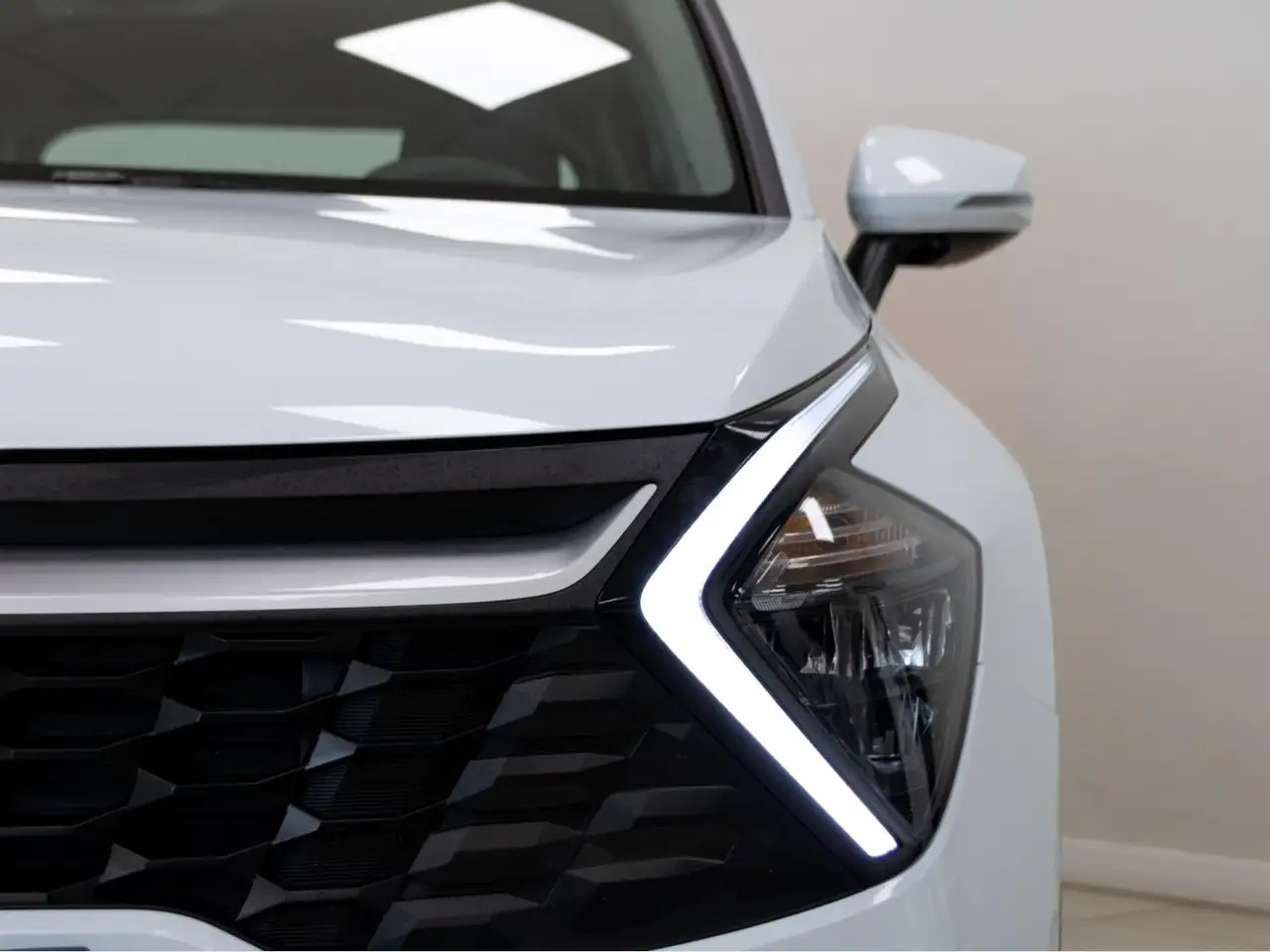 Kia Sportage 1.6 T-GDi HEV 158kW (215CV) Drive 4x2 — معرض صور السيارة 4