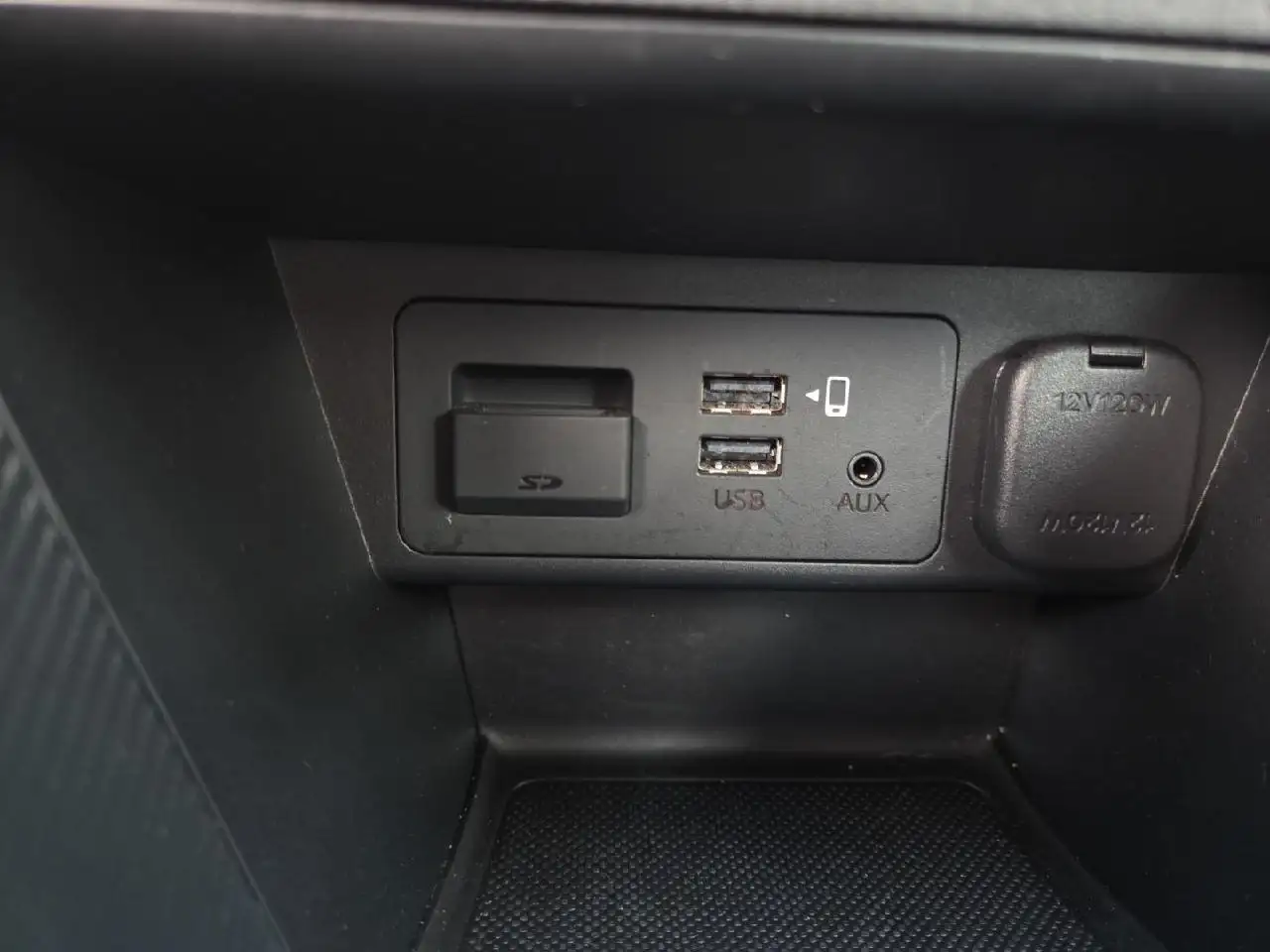 Mazda 2 Homura,LED,KAMERA,TEMPO,CARPLAY,DAB,TOTWINKEL,SPUR — Vehicle gallery 17