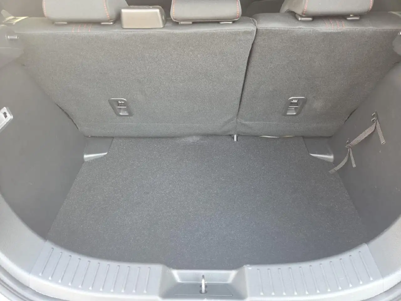 Mazda 2 Homura,LED,KAMERA,TEMPO,CARPLAY,DAB,TOTWINKEL,SPUR — Vehicle gallery 12