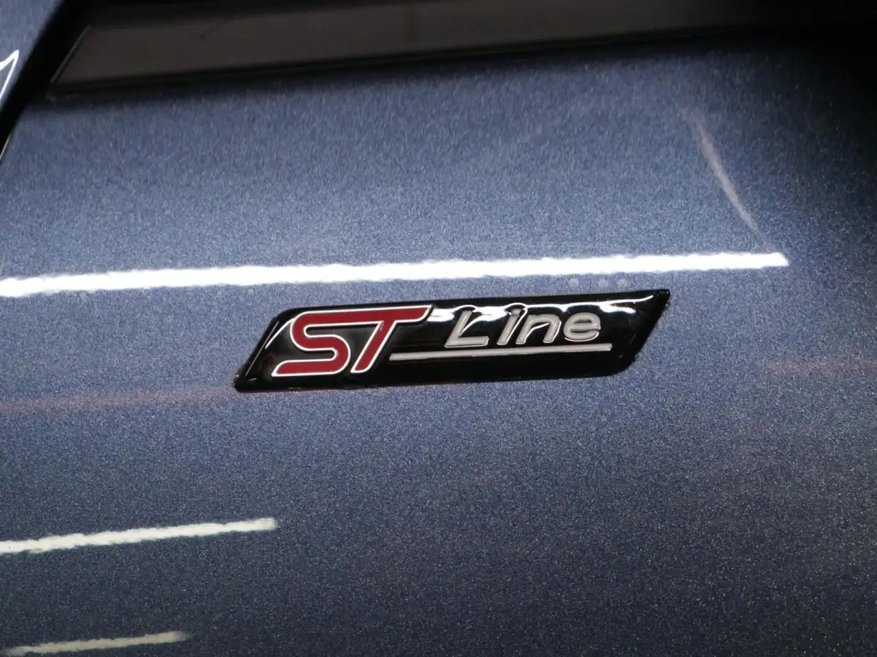 Ford Kuga ST-Line X 2.5 Duratec PHEV 165kW Auto — معرض صور السيارة 7