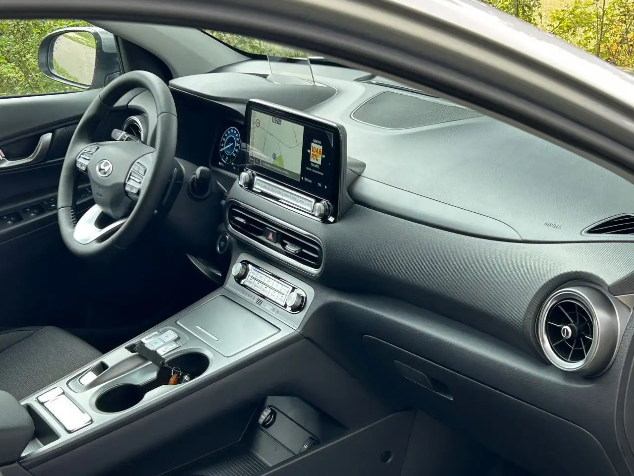 Hyundai KONA Kona EV Trend 150kW MY23*NAVI*RFK*MIETKAUF*MS — Galería del vehículo 18