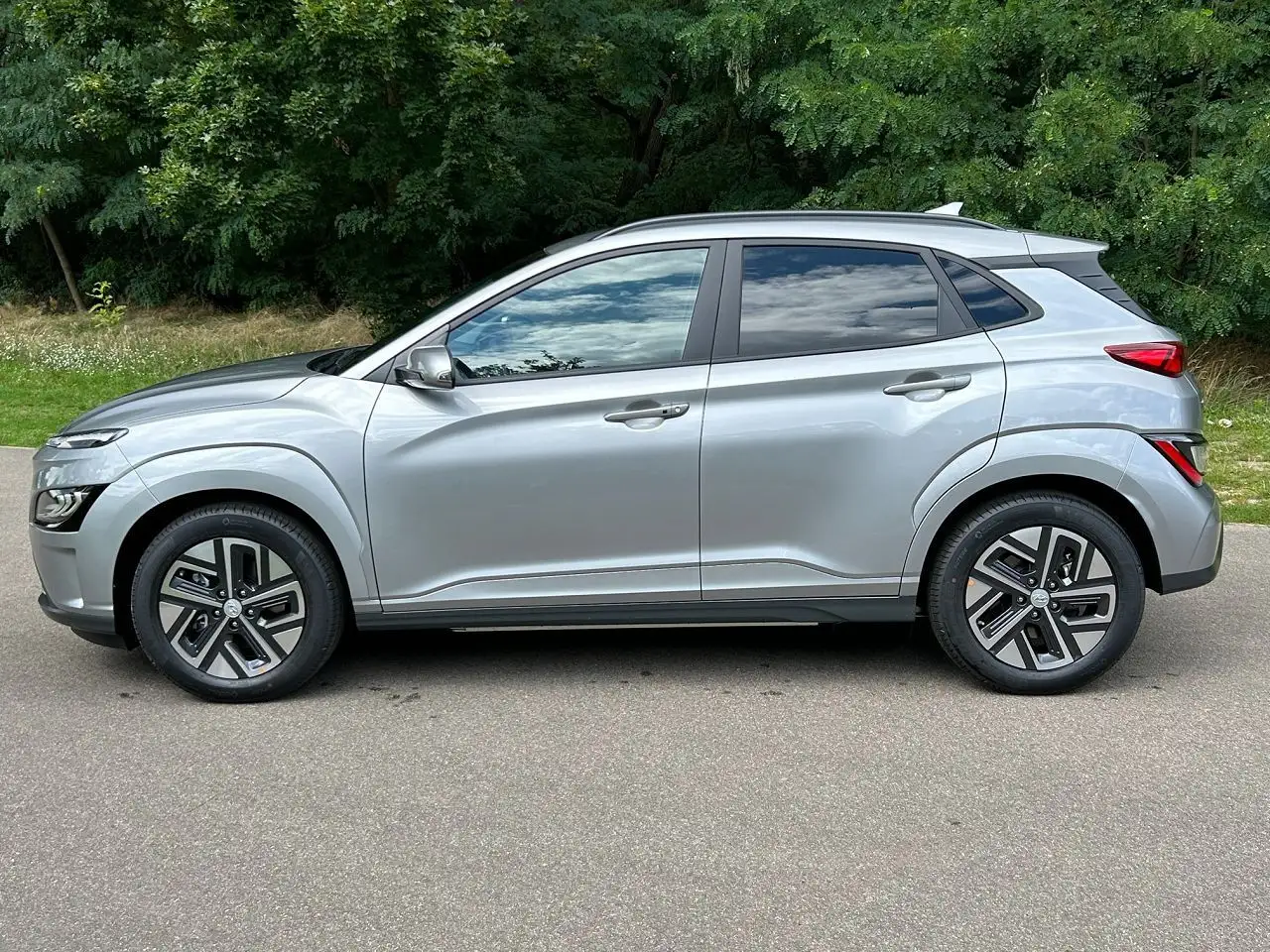 Hyundai KONA Kona EV Trend 150kW MY23*NAVI*RFK*MIETKAUF*MS — Galería del vehículo 5