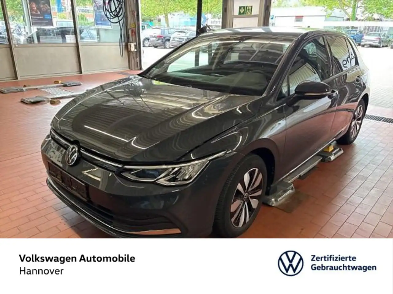 Volkswagen Golf VIII 1.5 TSI Move Navi LED DigCockpit PDC S — Hannover