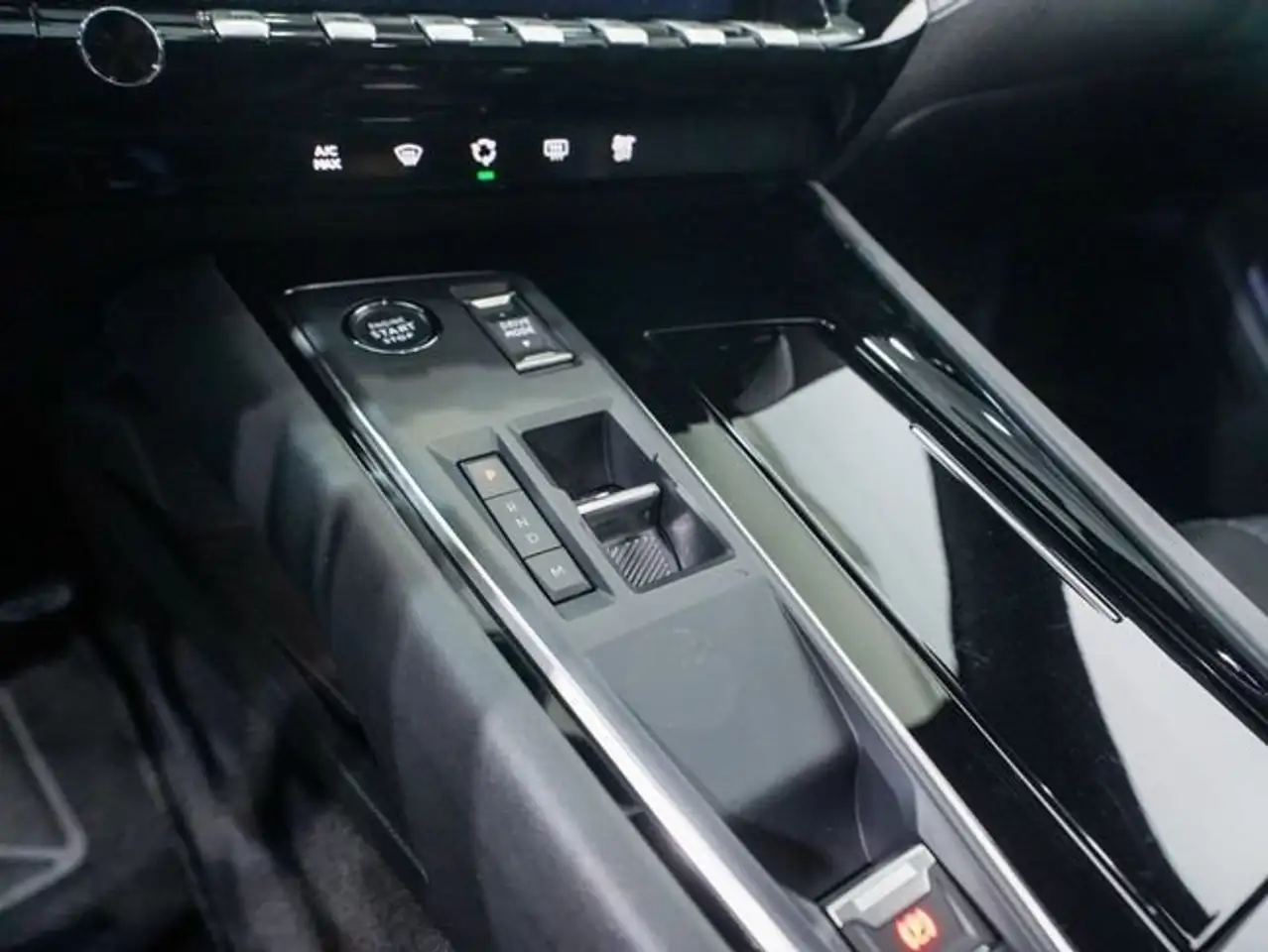 Peugeot 508 1.2 PureTech S&S Allure EAT8 130 — Vehicle gallery 26