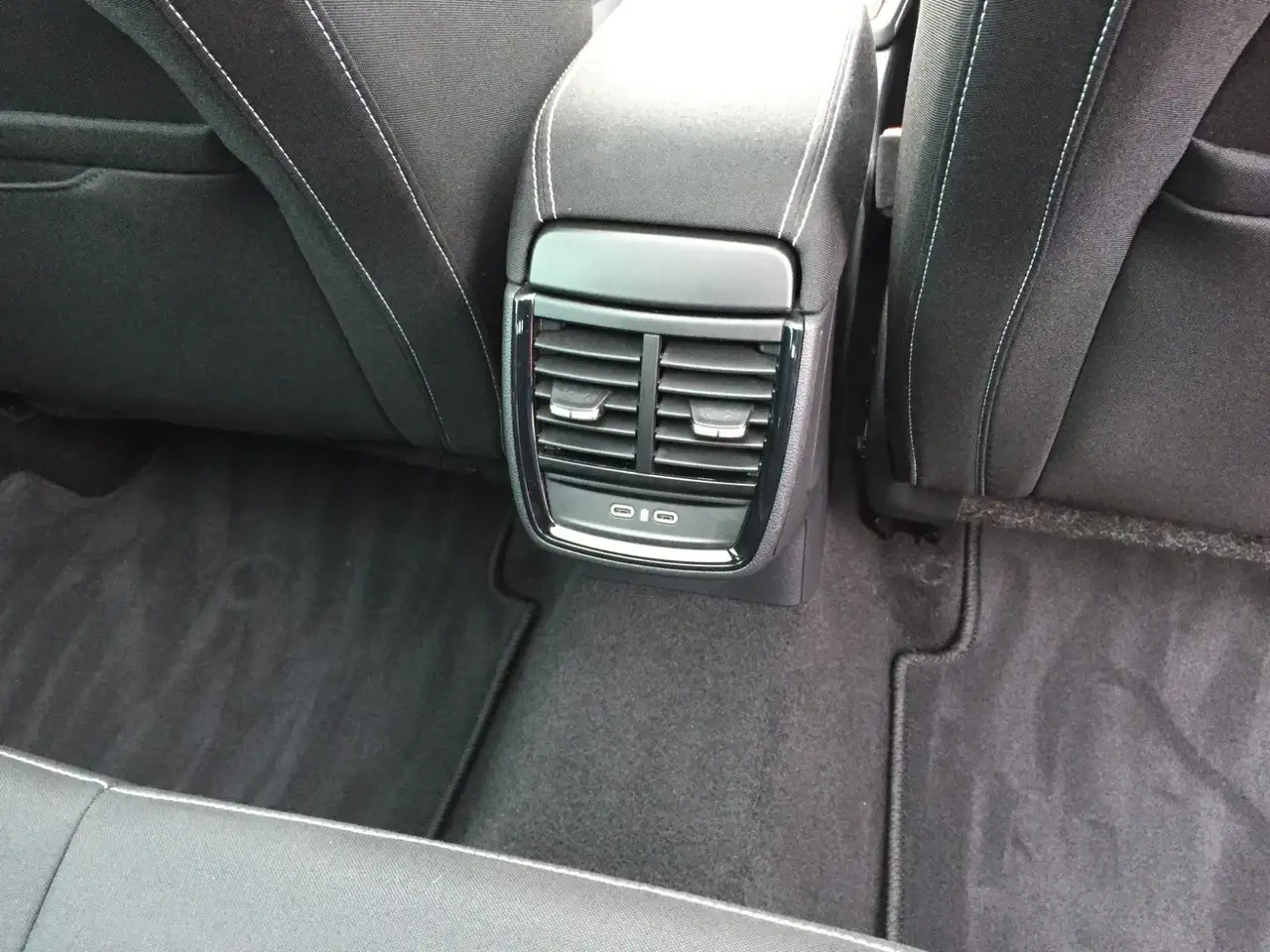 Skoda Scala SCALA MONTE CARLO 150PS DSG 8xASSISTENT 18ZOLL — Galerie du véhicule 26