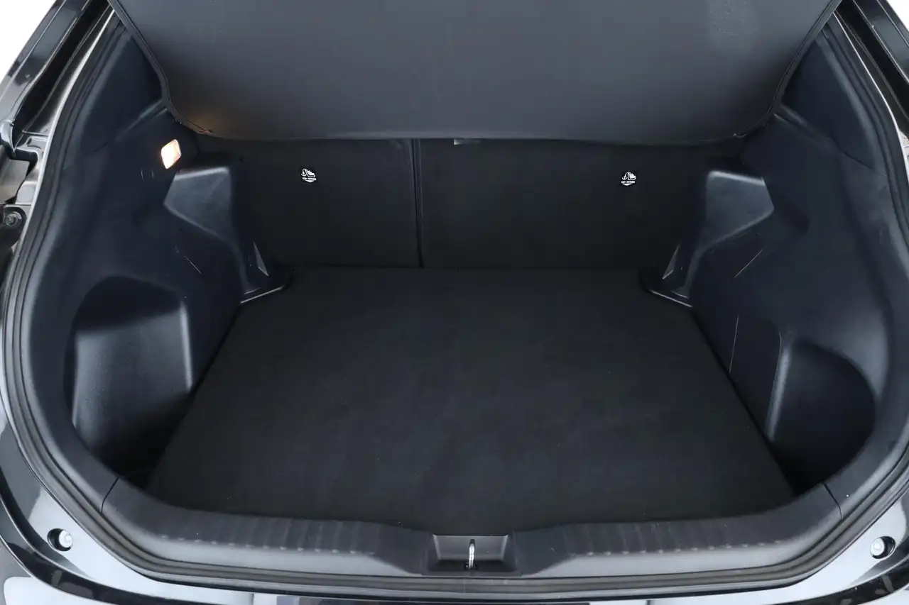 Toyota Yaris Cross CVT Team D LED Navi SHZ iACC Kam 17" — معرض صور السيارة 21