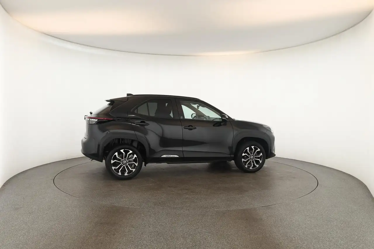 Toyota Yaris Cross CVT Team D LED Navi SHZ iACC Kam 17" — معرض صور السيارة 23