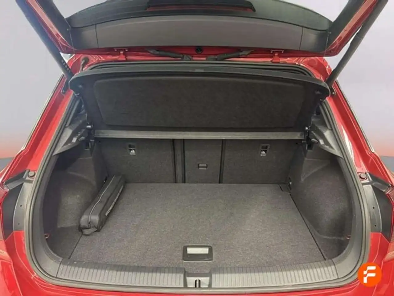 Volkswagen T-Roc 2.0TDI R-Line DSG7 110KW — معرض صور السيارة 12