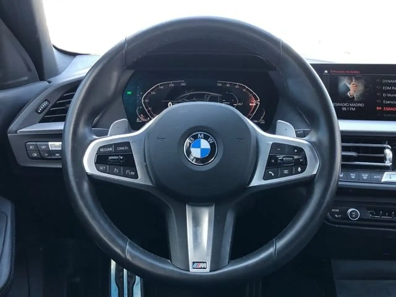 BMW 118 118dA Business — Galería del vehículo 14