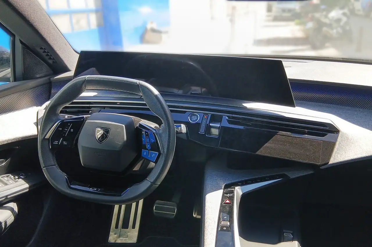 Peugeot 5008 Allure Eléctrico 157kW — Vehicle gallery 8