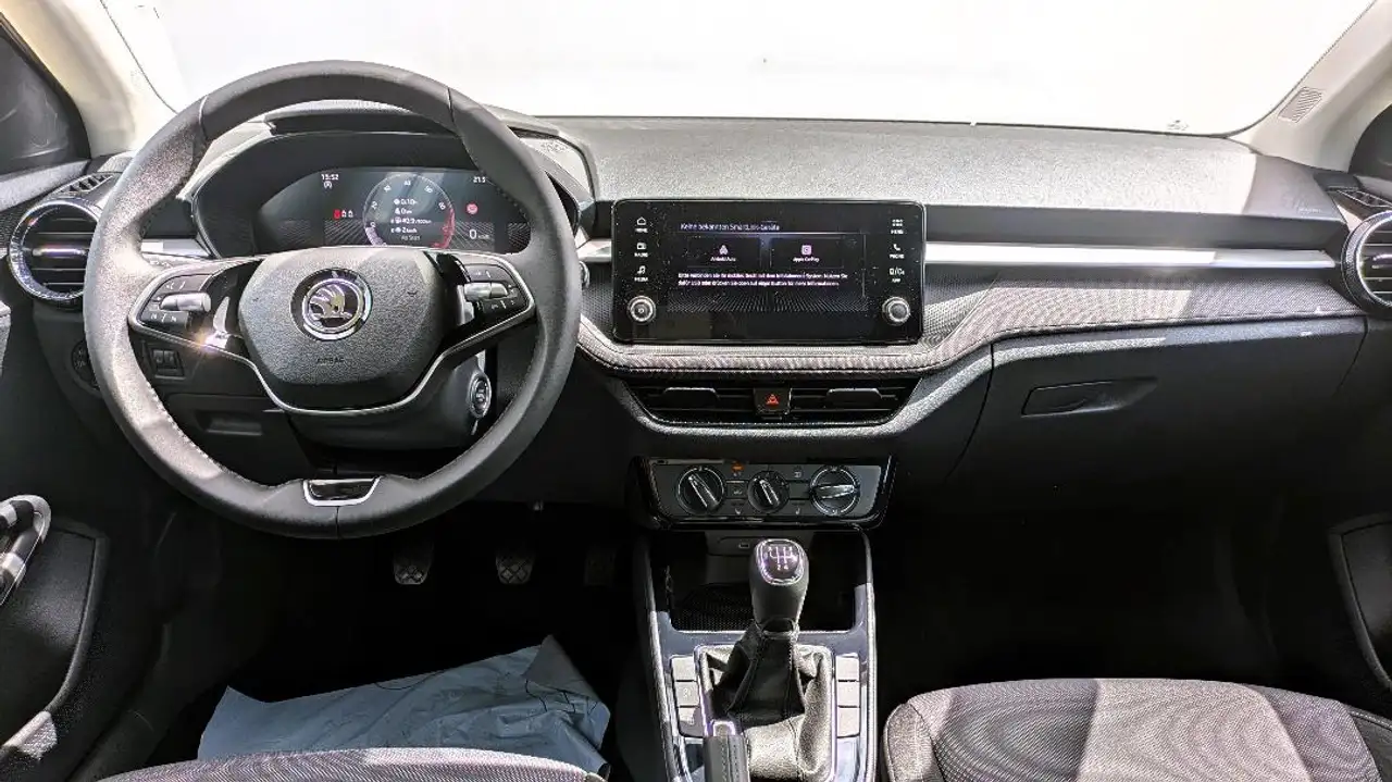 Skoda Fabia Selection 1.0 TSI,Klima,Tempomat,Sitzheizg.,Einparkhilfe,SMART LINK — Galería del vehículo 9