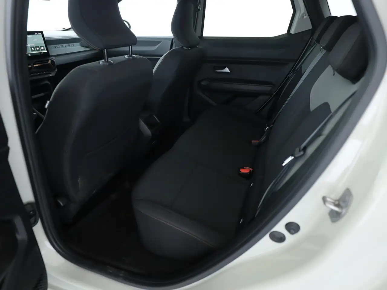 Dacia Duster Neuer Extreme HYBRID 140 Apple CarPlay PDC — معرض صور السيارة 12