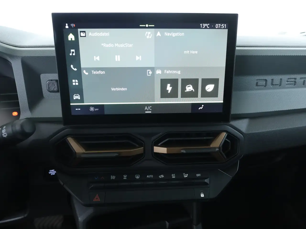 Dacia Duster Neuer Extreme HYBRID 140 Apple CarPlay PDC — معرض صور السيارة 15