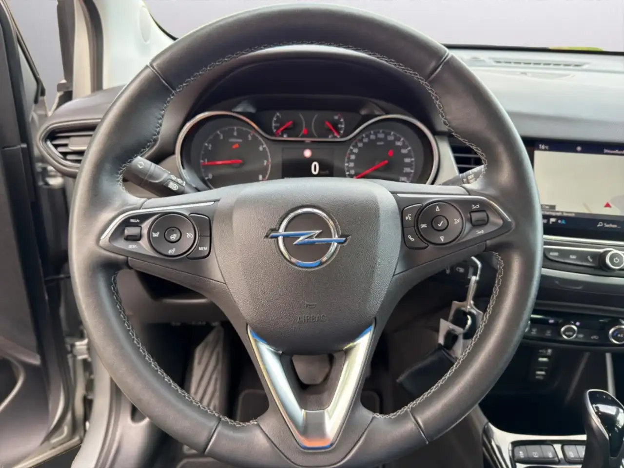 Opel Crossland Elegance Paket ATG Rückfahrkam. Klimaautom Navi Al — Galerie du véhicule 14