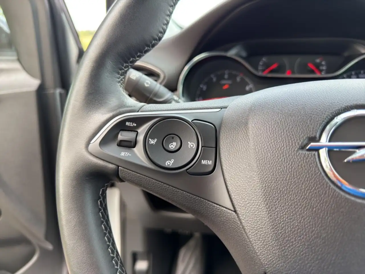 Opel Crossland Elegance Paket ATG Rückfahrkam. Klimaautom Navi Al — Galerie du véhicule 24