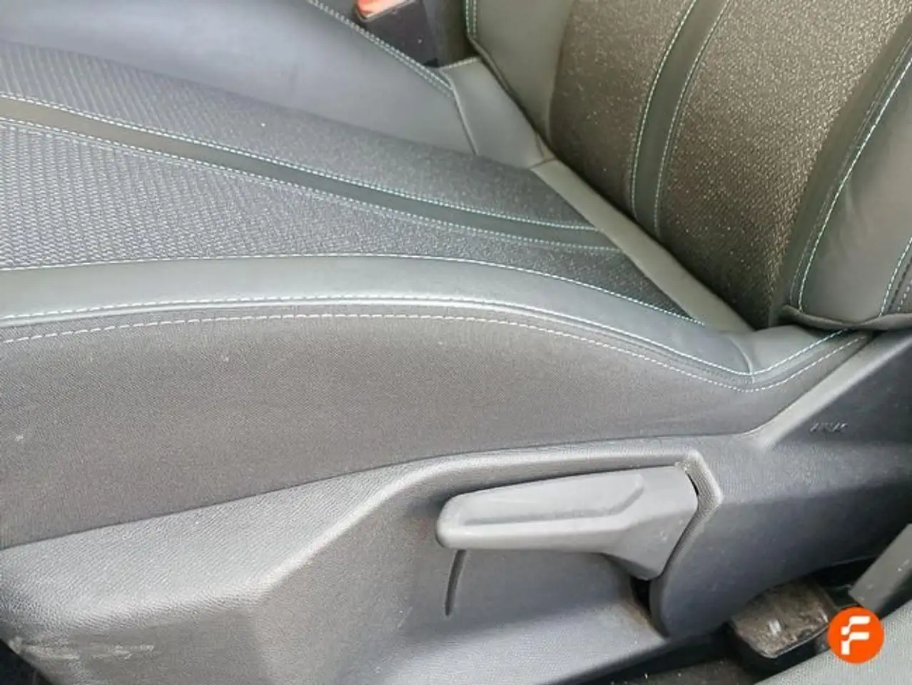 Peugeot 308 1.2 PureTech S&S Active 130 — معرض صور السيارة 24