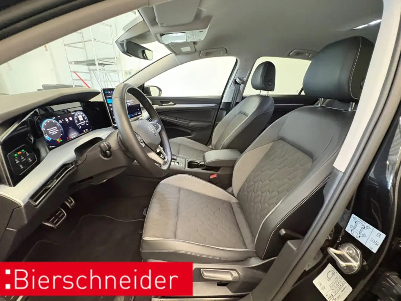 Volkswagen Golf 1.5 eTSI DSG GOAL IQ-LIGHT DIGITAL COCKPIT KAMERA — معرض صور السيارة 7