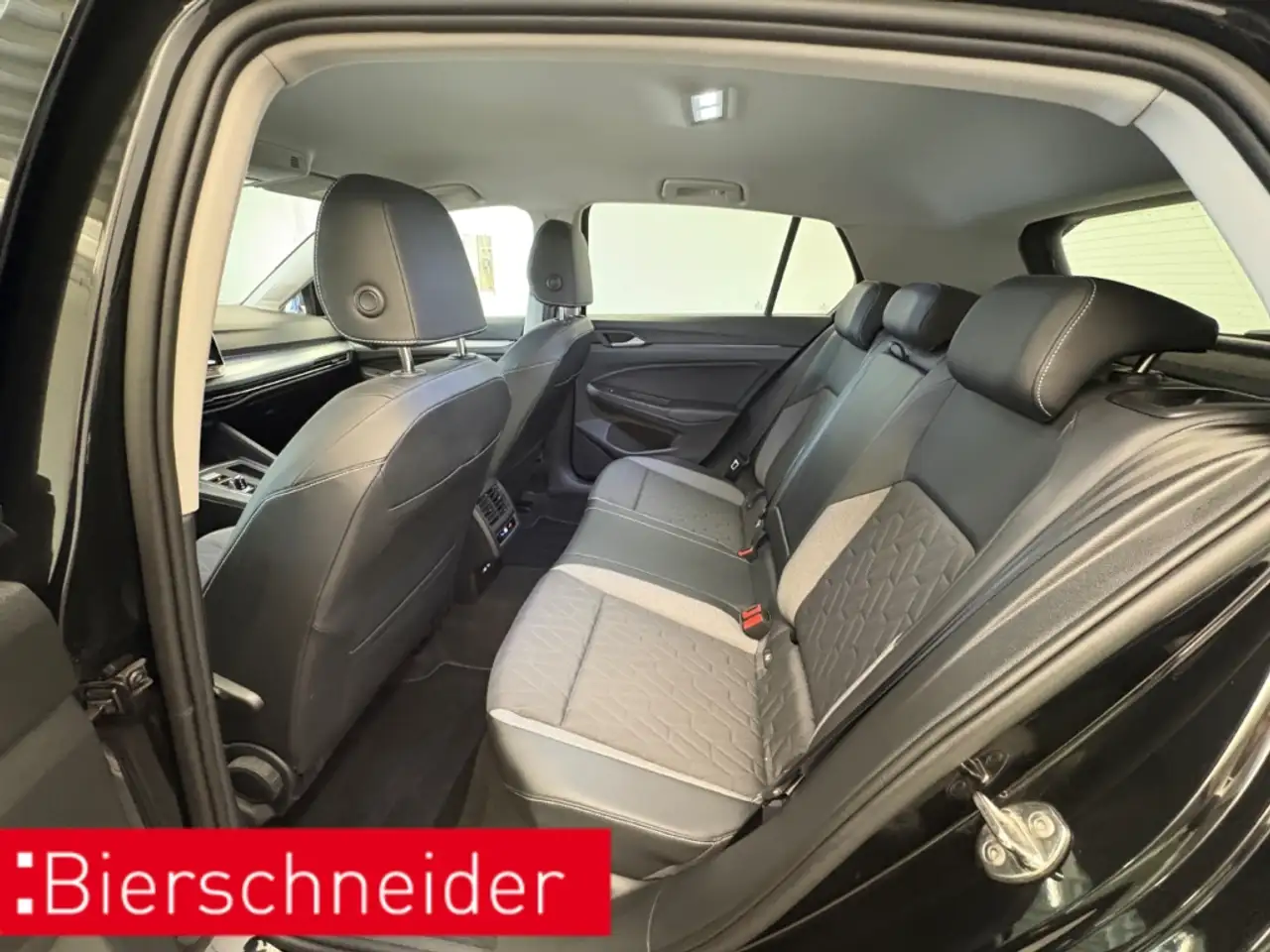 Volkswagen Golf 1.5 eTSI DSG GOAL IQ-LIGHT DIGITAL COCKPIT KAMERA — معرض صور السيارة 9