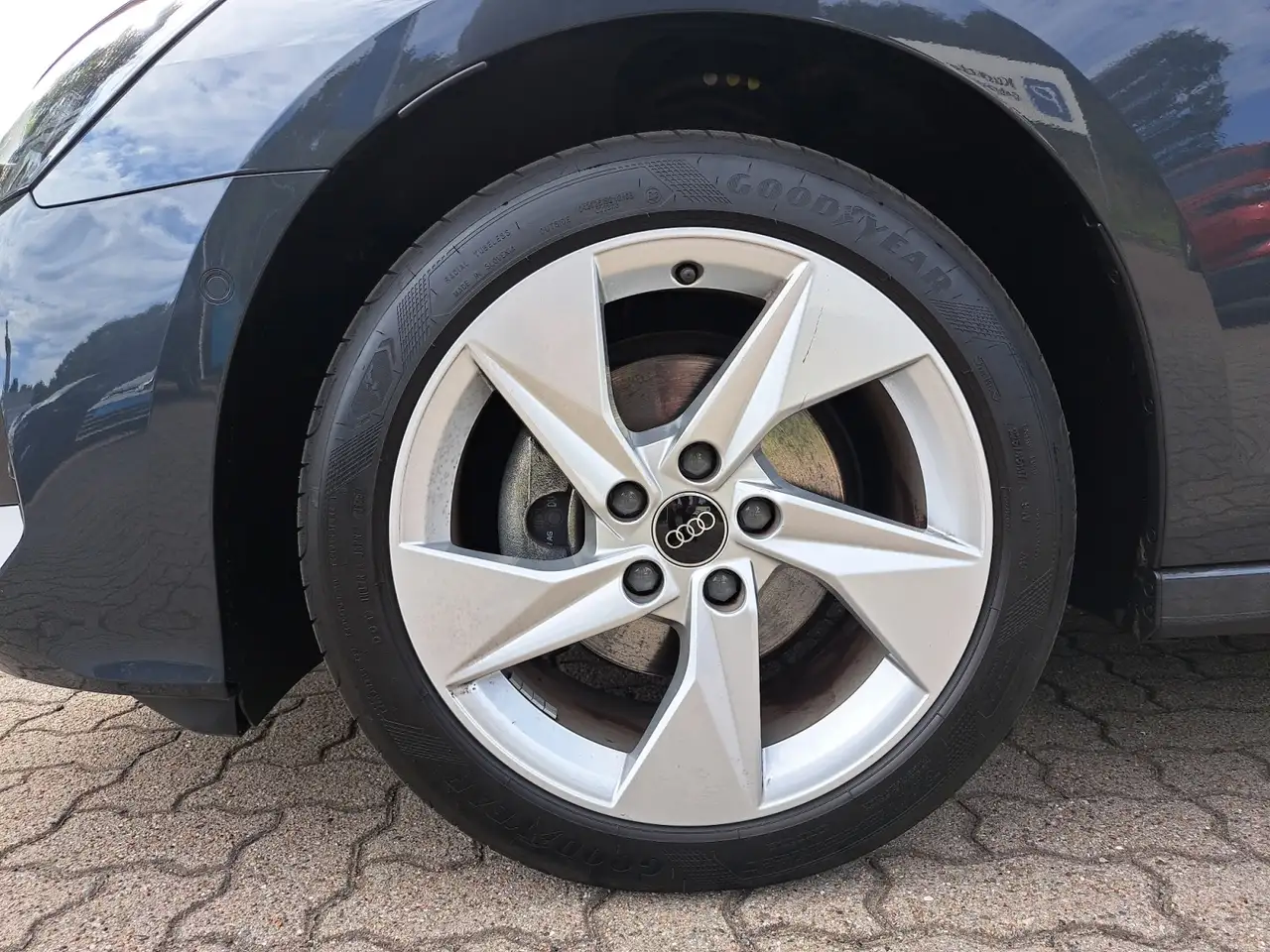 Audi A3 Lim. advanced 35 TFSI S tronic NAV KAM 17" PDC SH — معرض صور السيارة 10