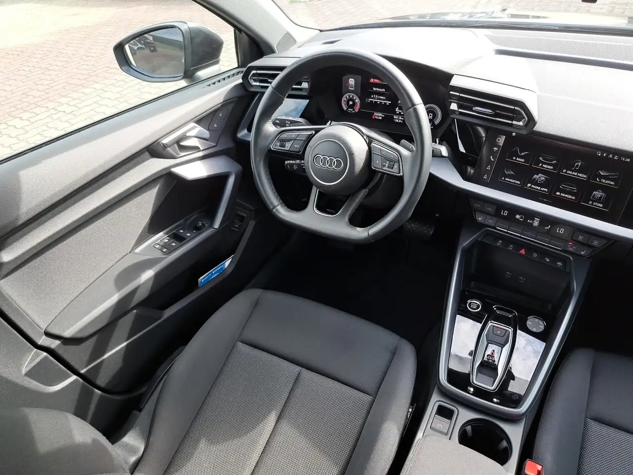 Audi A3 Lim. advanced 35 TFSI S tronic NAV KAM 17" PDC SH — معرض صور السيارة 13