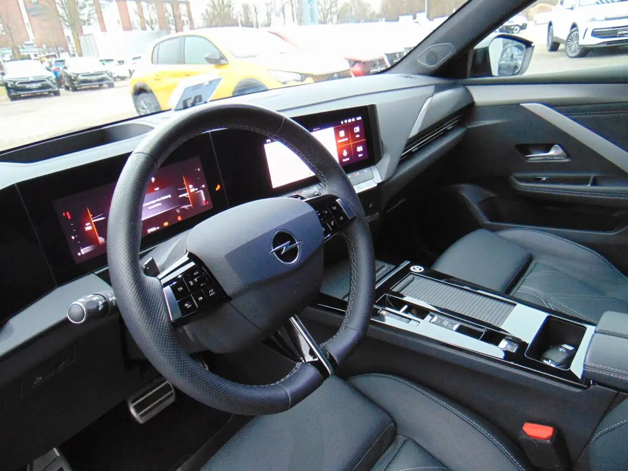 Opel Astra L 1.2 Turbo Sports Tourer AT8 Ultimate — Galerie du véhicule 11