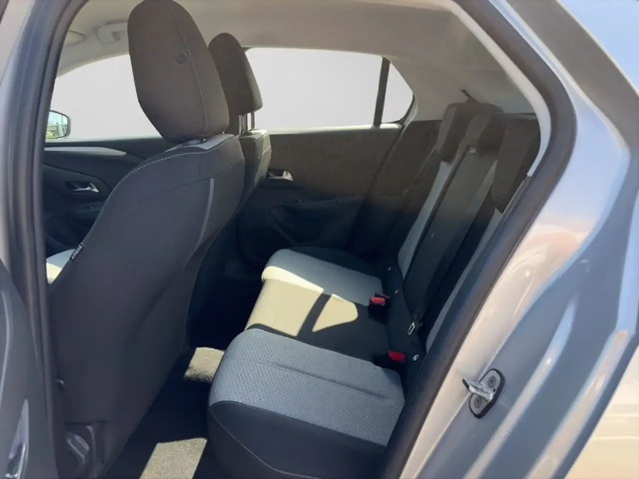 Opel Corsa Edition PDC DAB CARPLAY — Galerie du véhicule 15