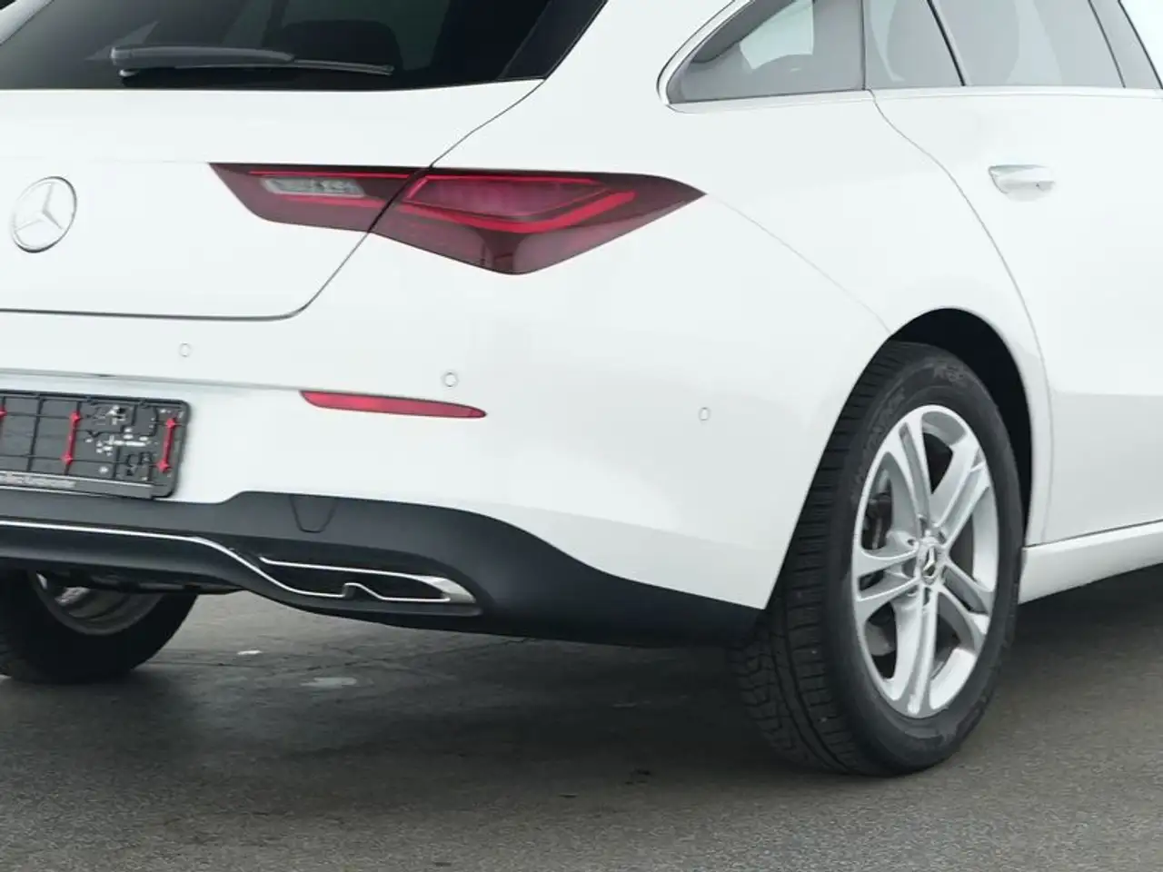 Mercedes-Benz CLA 180 Shooting Brake NAVI/LED/KAMERA — Galería del vehículo 10