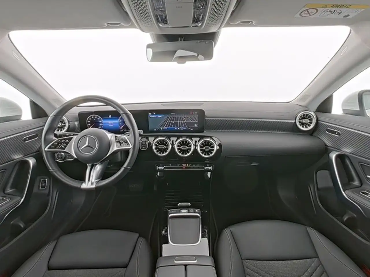 Mercedes-Benz CLA 180 Shooting Brake NAVI/LED/KAMERA — Galería del vehículo 8