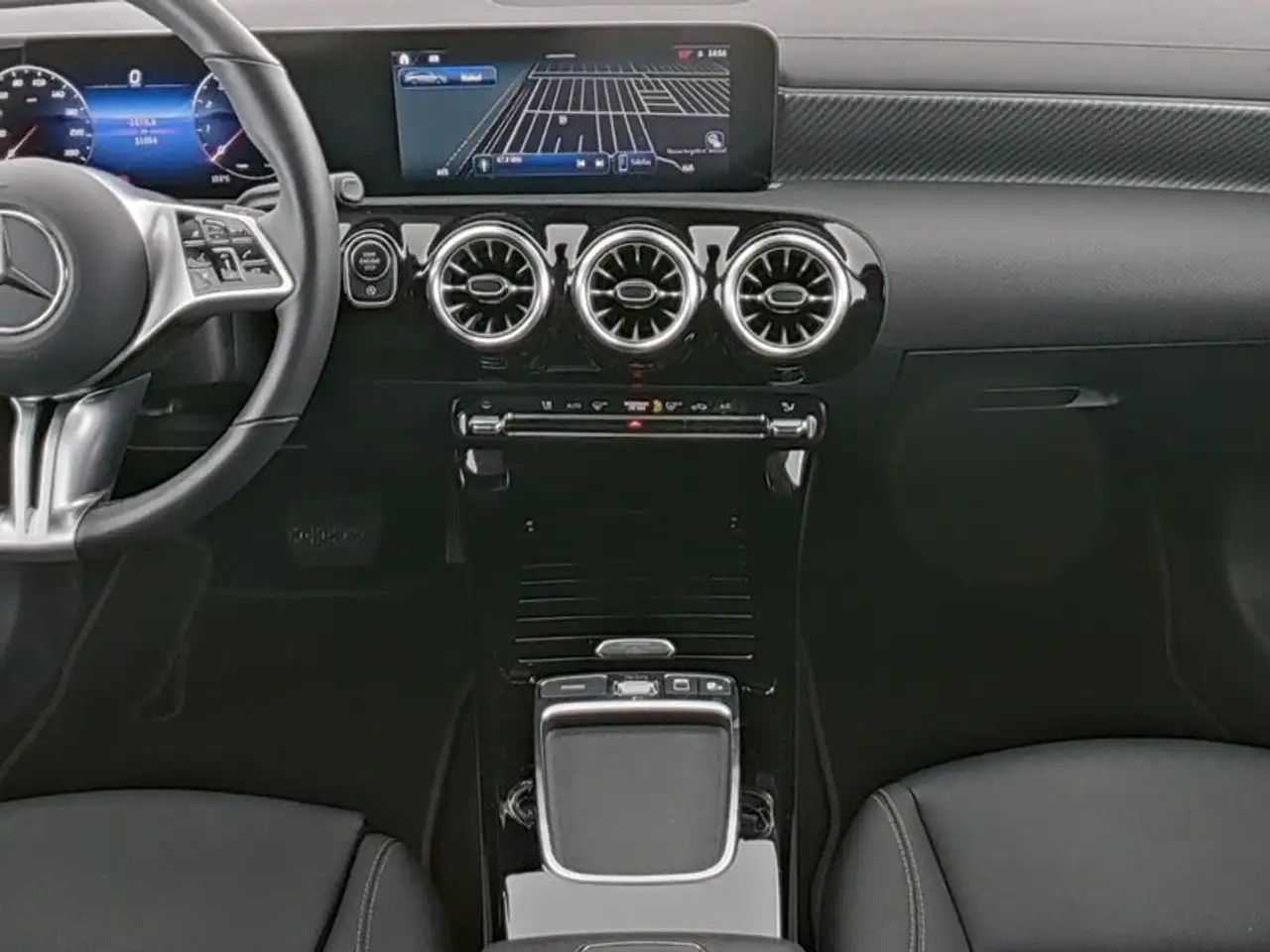 Mercedes-Benz CLA 180 Shooting Brake NAVI/LED/KAMERA — Galería del vehículo 6