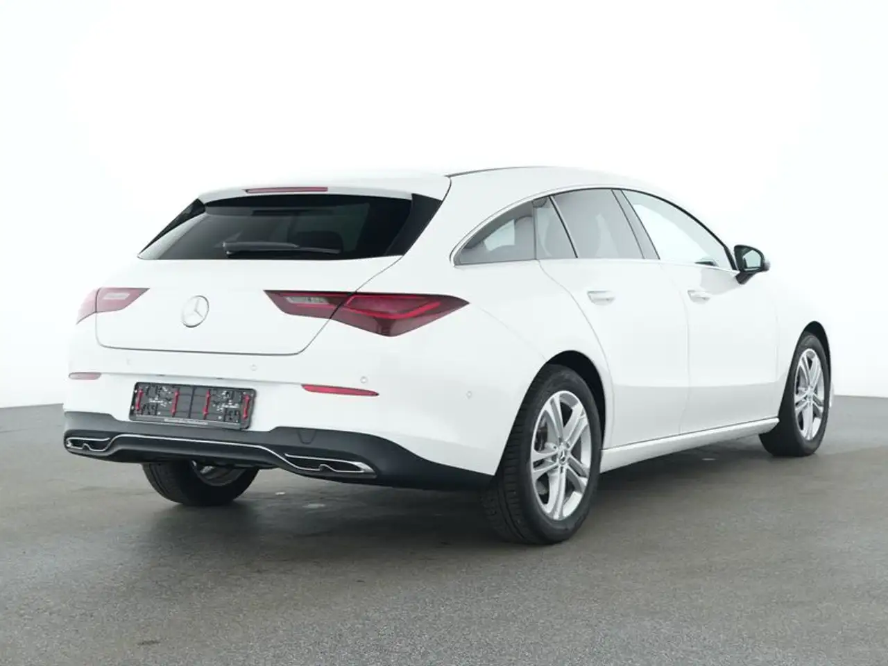 Mercedes-Benz CLA 180 Shooting Brake NAVI/LED/KAMERA — Galería del vehículo 2