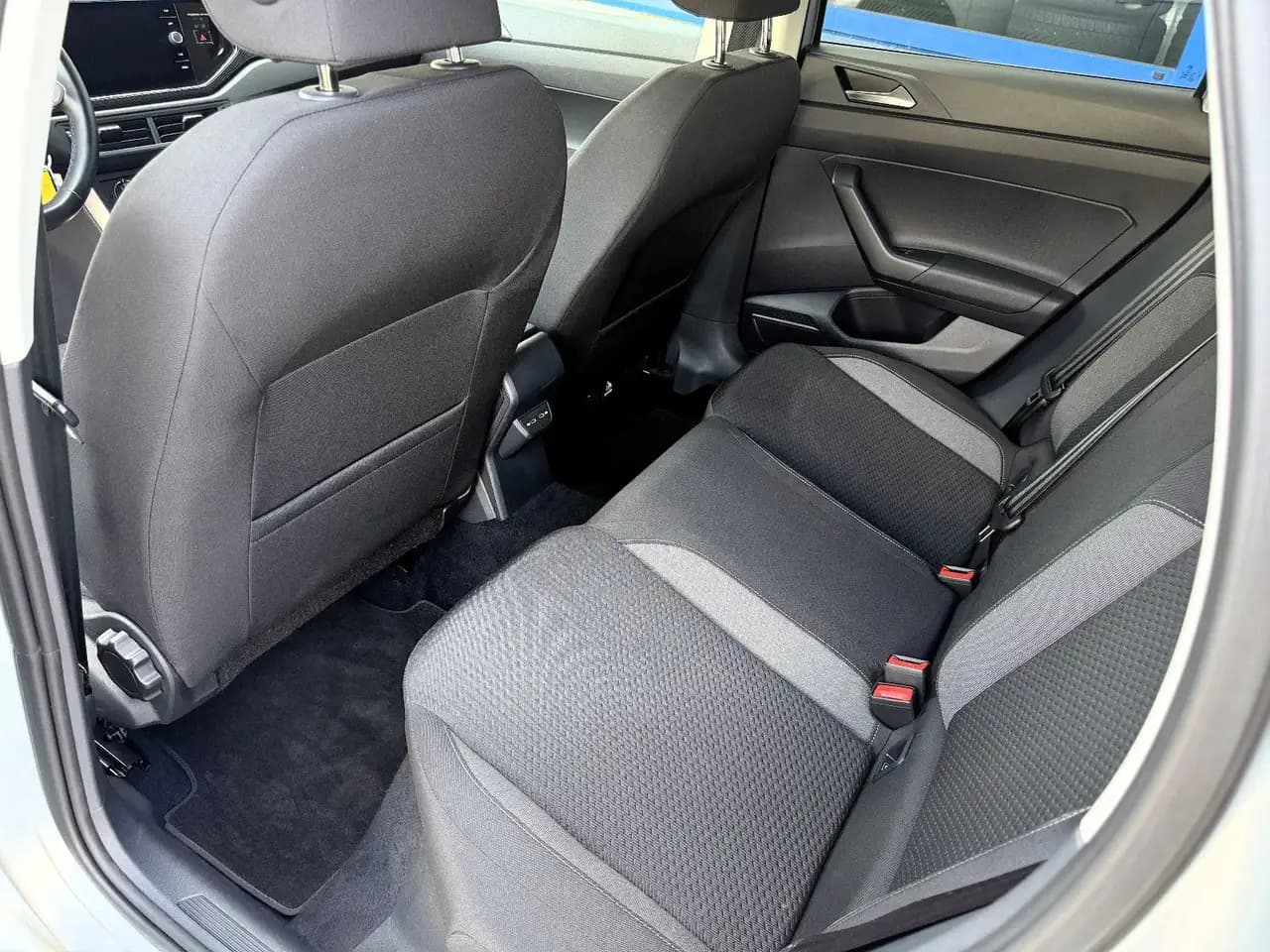 Volkswagen Taigo TAIGO*LIFE*LED*ACC*IQ-DRIVE*PDC*NAVI*KLIMA*ALU* — معرض صور السيارة 16