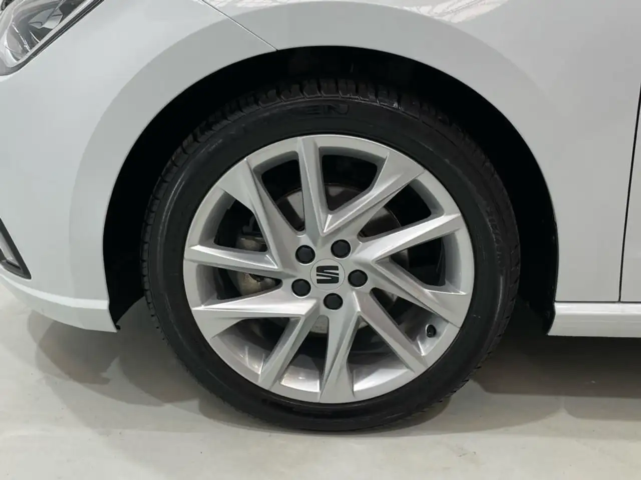 SEAT Ibiza 1.5 TSI S&S FR XS DSG7 150 — Vehicle gallery 8