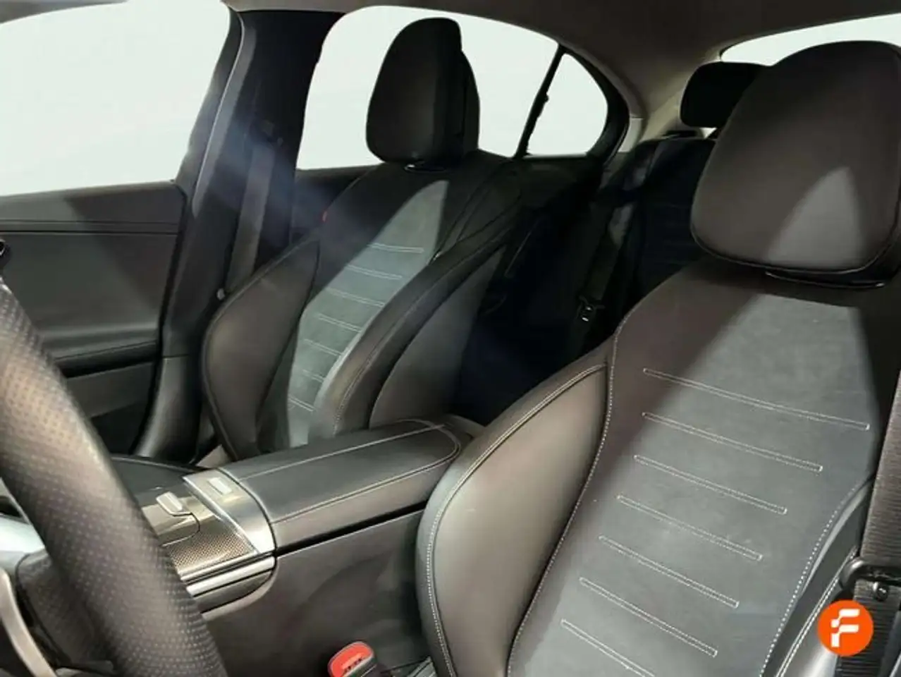 Mercedes-Benz C 200 — Galería del vehículo 20