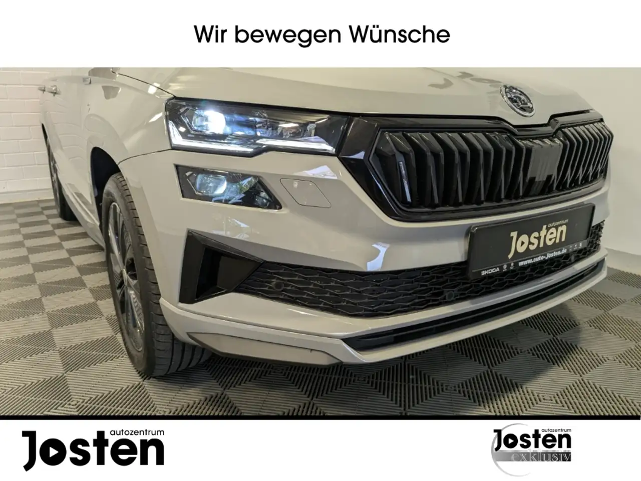 Skoda Karoq Sportline 2.0 TSI 4x4 MTRX AHK CarPlay KAM — Galería del vehículo 6