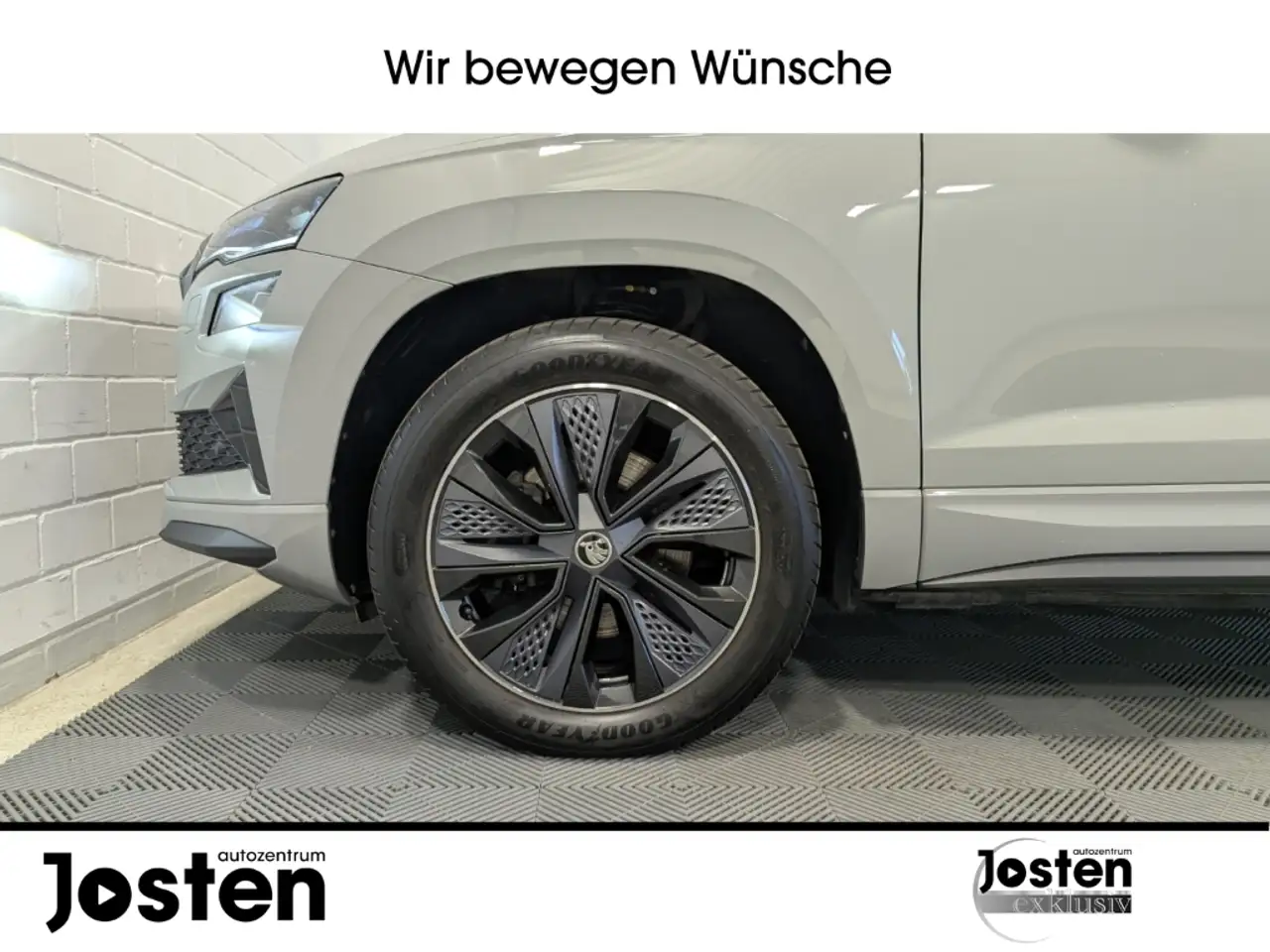 Skoda Karoq Sportline 2.0 TSI 4x4 MTRX AHK CarPlay KAM — Galería del vehículo 5