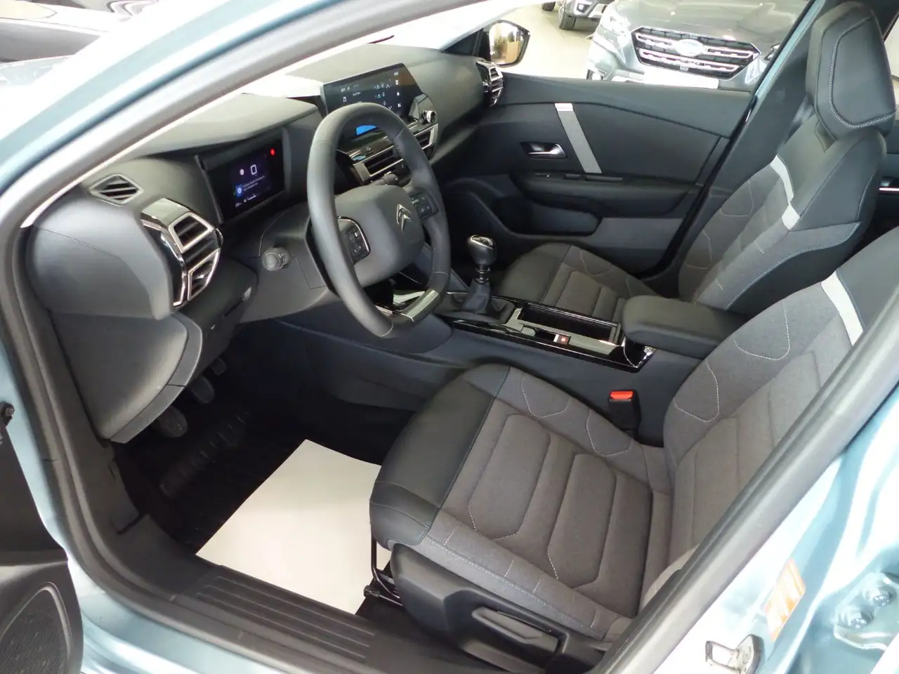 Citroen C4 1.2 PURE TECH LED+2xKlima+Kam.+KlimaA+LM+PDC — Vehicle gallery 9