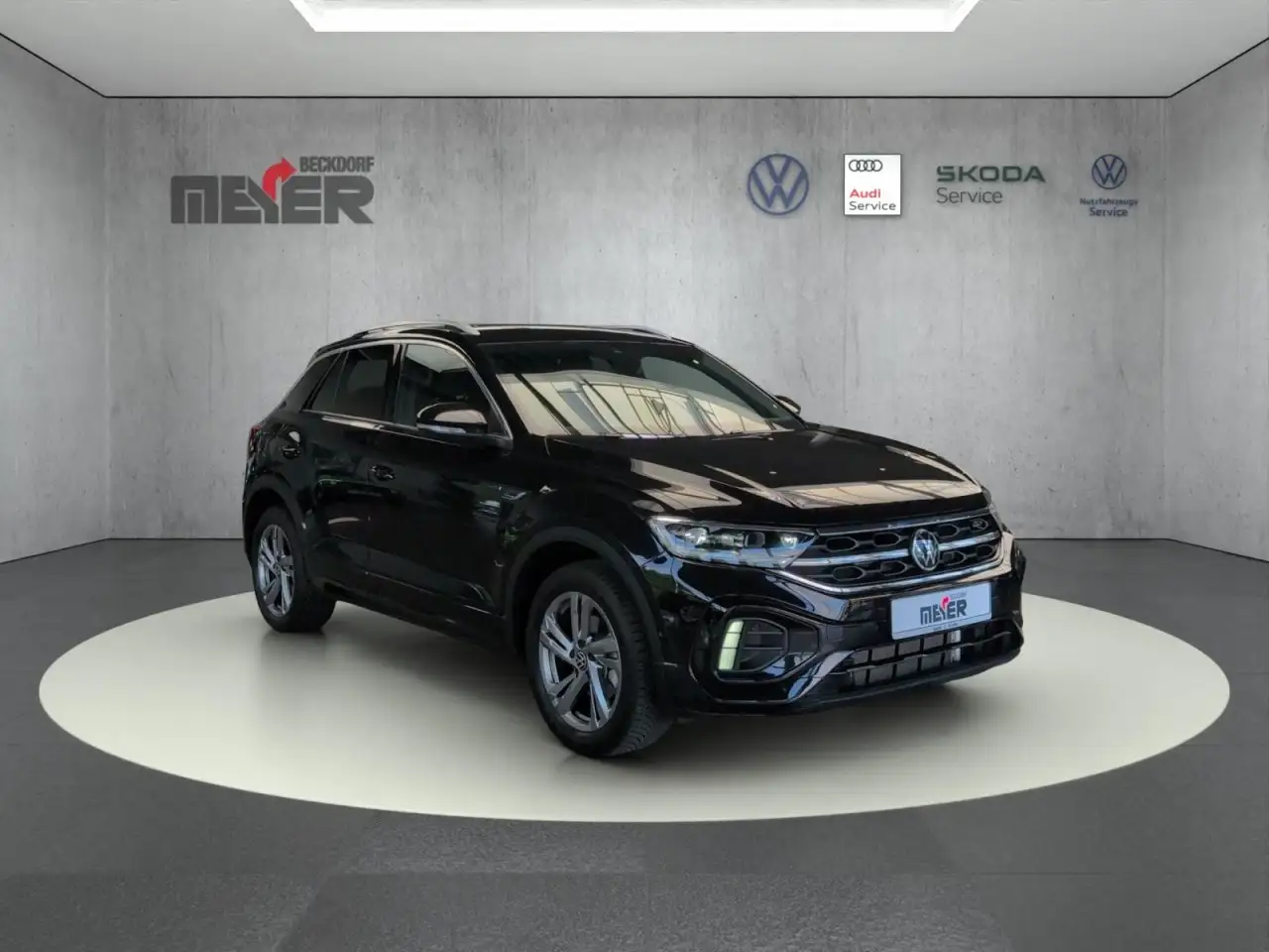 Volkswagen T-Roc R-Line 1.5 TSI DSG Klima Navi Rückfahrkamera — Vehicle gallery 8