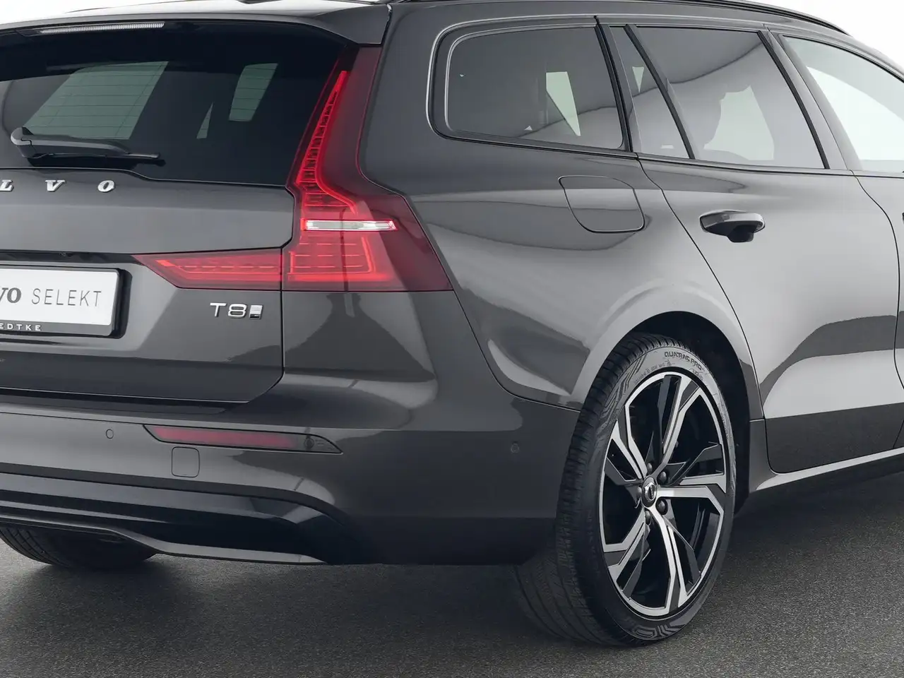 Volvo V60 T8 Recharge AWD Geartronic Plus Dark — Galerie du véhicule 10