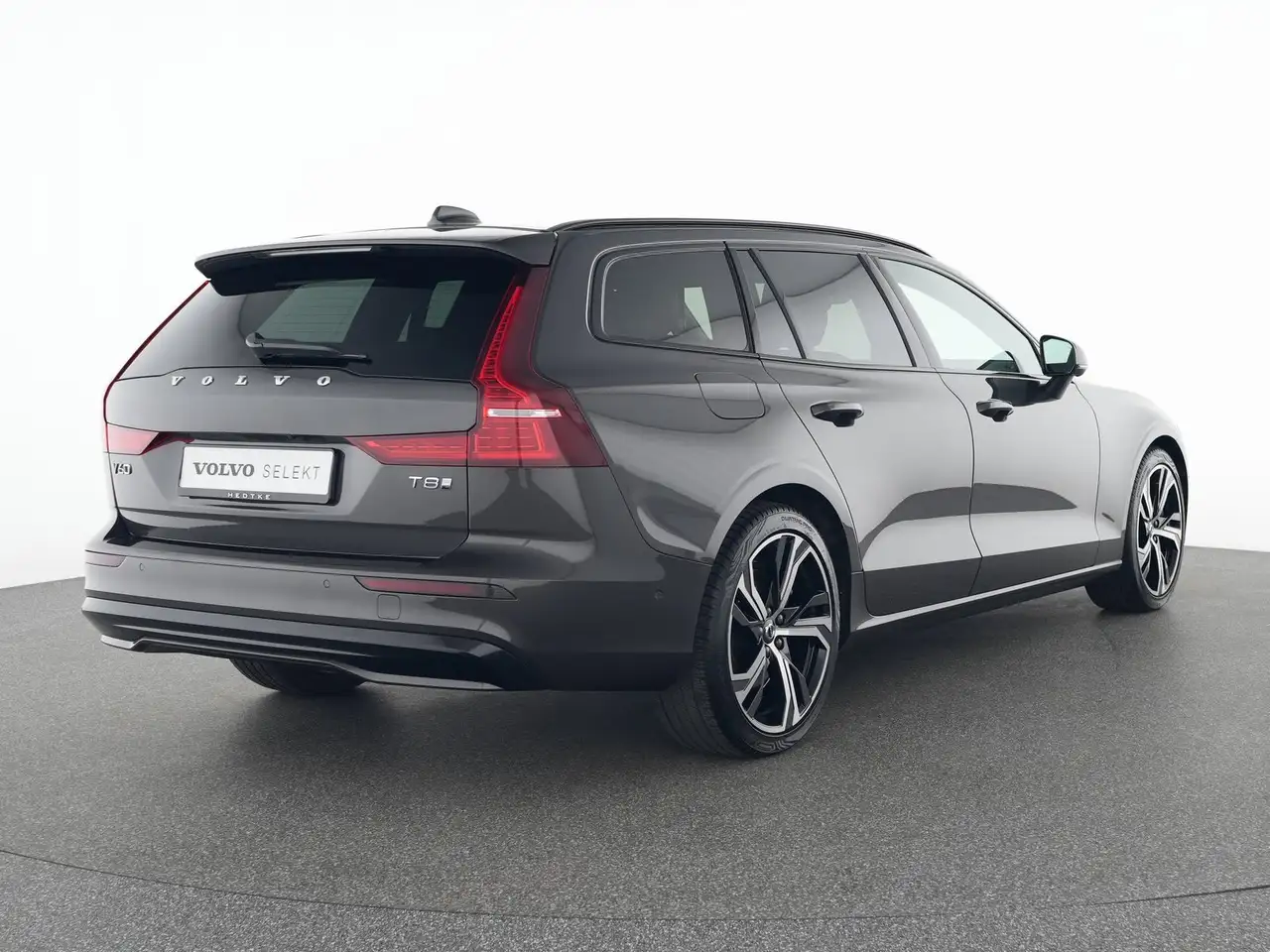 Volvo V60 T8 Recharge AWD Geartronic Plus Dark — Galerie du véhicule 2