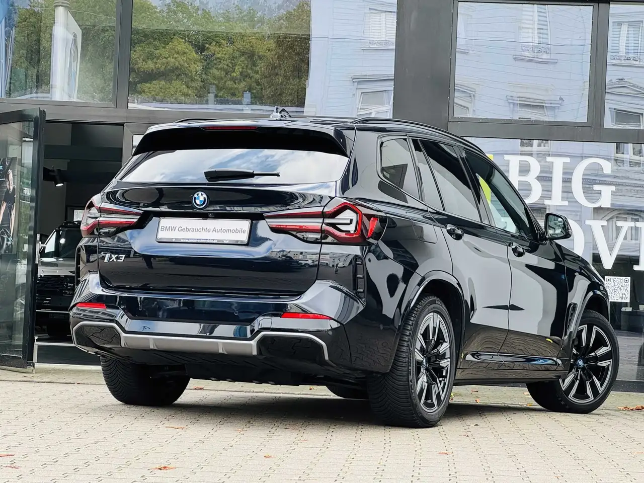 BMW iX3 M Sport AdapLED DA Prof PA Pano Standh. — معرض صور السيارة 2